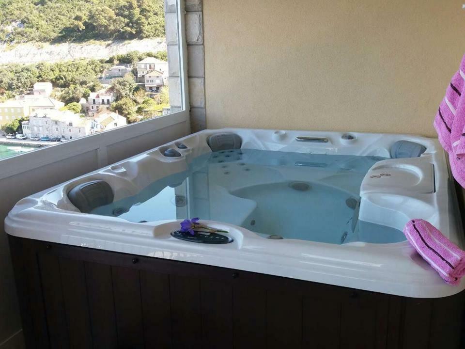 Adriatic - Apartment With Jacuzzi Собра Экстерьер фото