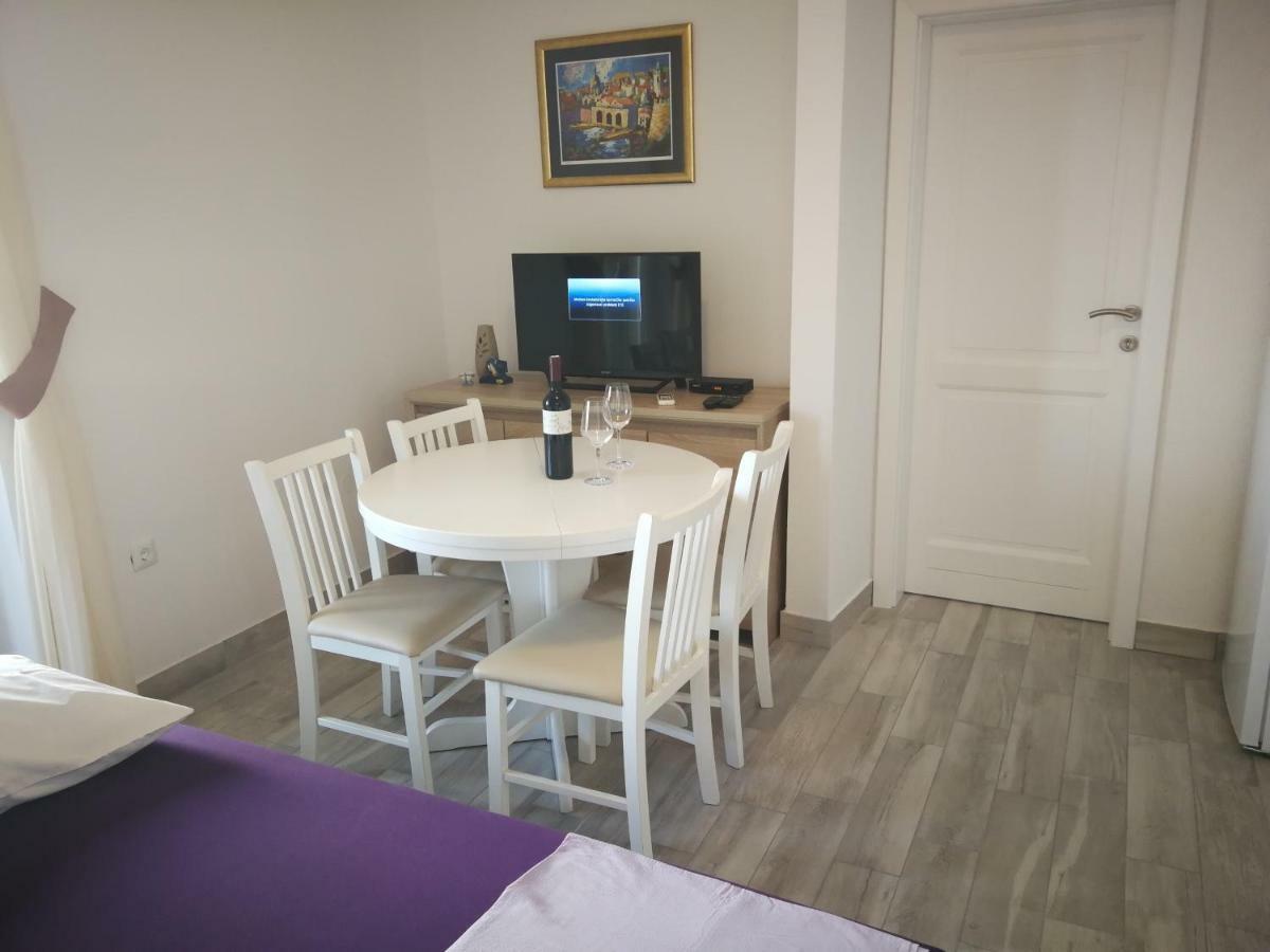 Adriatic - Apartment With Jacuzzi Собра Экстерьер фото